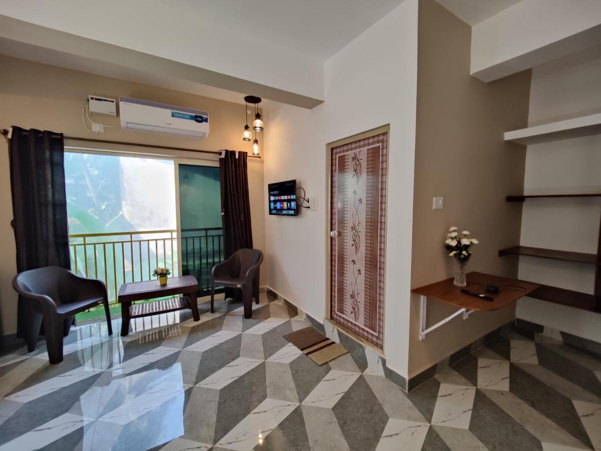 Rosean Homestay Self Service Apartments Candolim Exterior photo